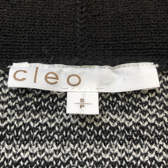 Cleo Black & White Knit Floral Cardigan - Picture 10 of 17